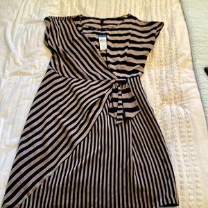 Gorgeous never worn taupe and navy stripes